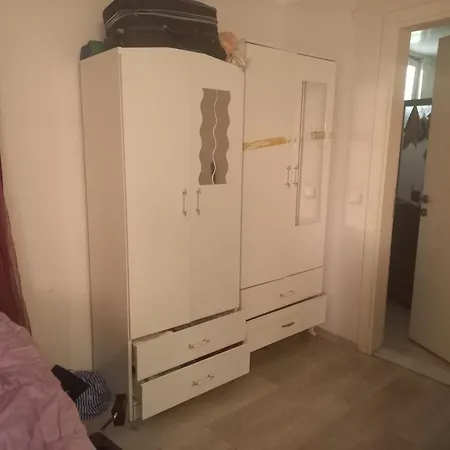 Apartment Comfort - Whole Appartments - Shared Kitchen - Airport Shuttle Bookable *